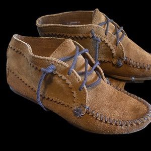 Minnetonka Brown Suede Loafer Boots
